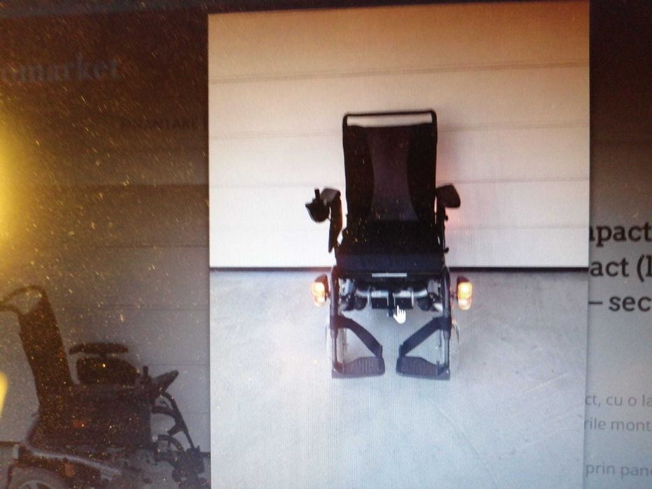 Carucior electric invalizi Invacare Bora