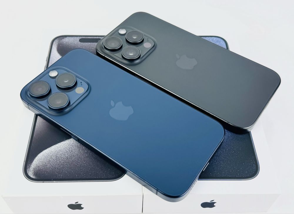 Apple iPhone 15 Pro 256GB Black / Blue Titanium Перфектен! Гаранция!