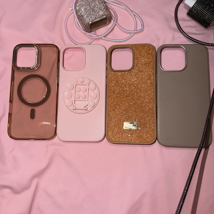 Продаю чехлы от Айфон 16 про мах