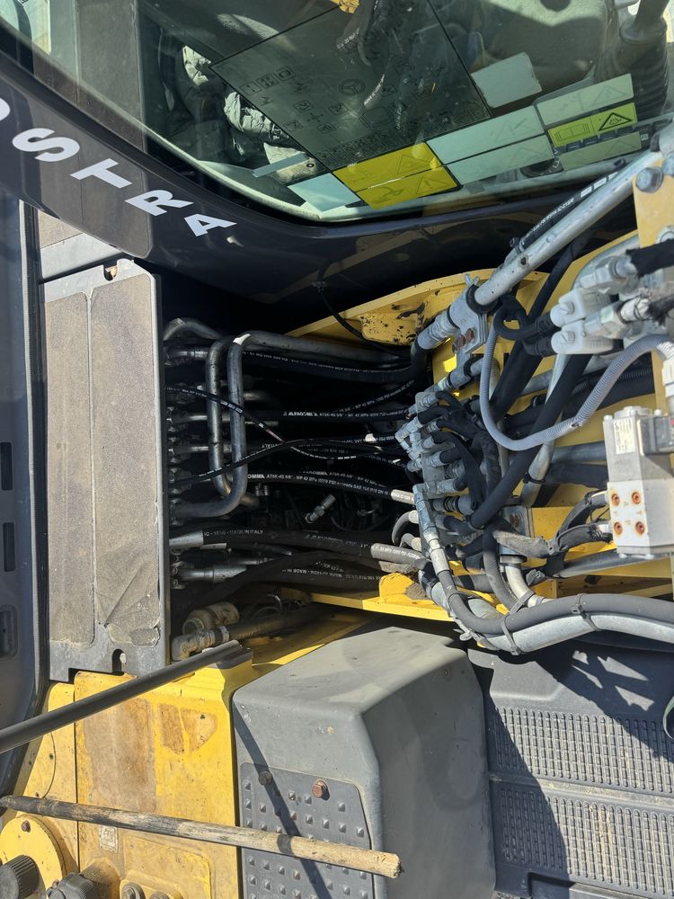 Excavator  new holand we 150 pro