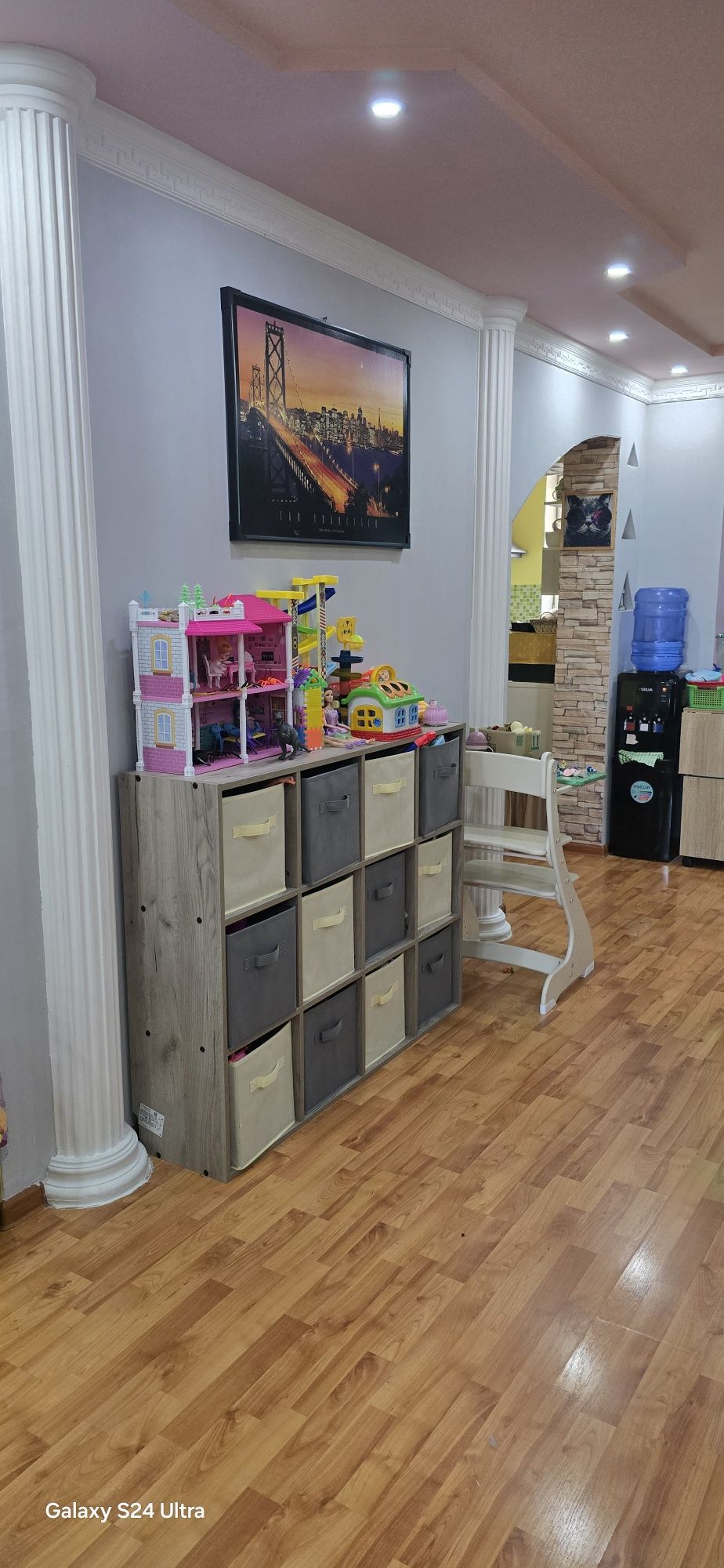 Продается квартира 4 комнаты