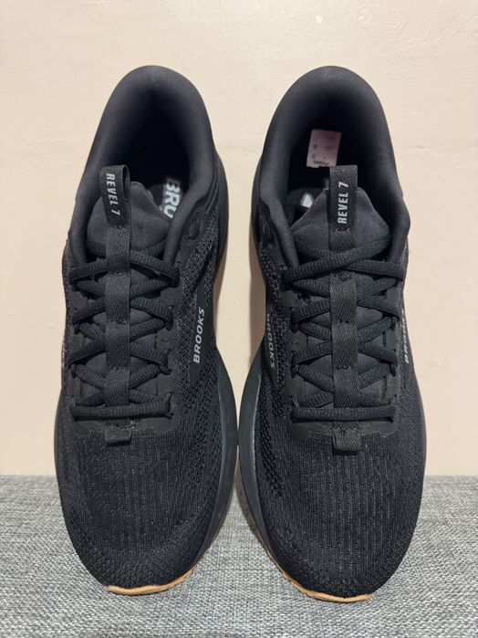 Brooks Revel 7 Black.