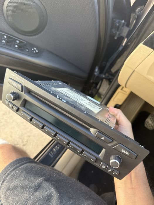 CD Player BMW E90 OEM, bluetooth