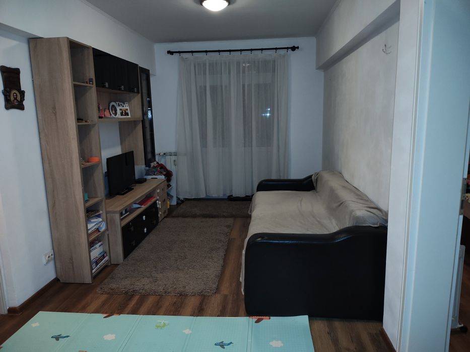 Oferta Vânzare apartament 3 camere decomandat