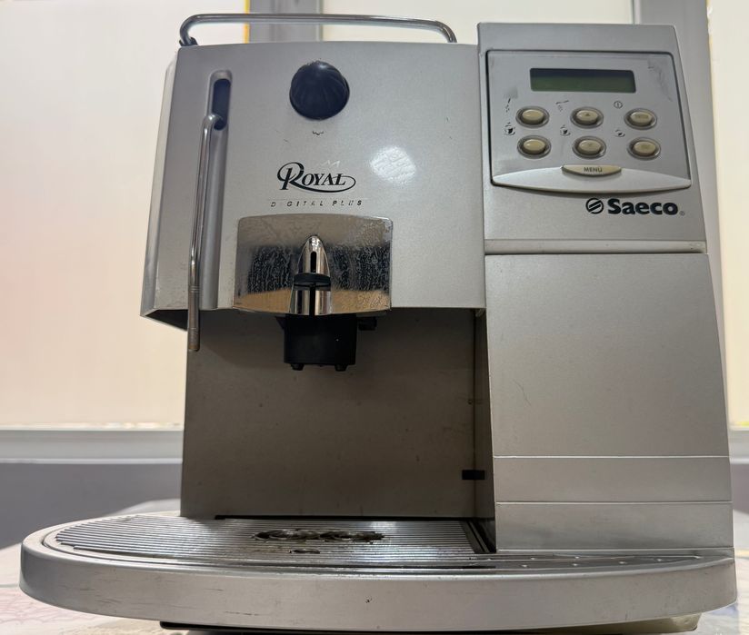 Saeco Royal Digital Plus/Кафе автомат/ Кафе машина