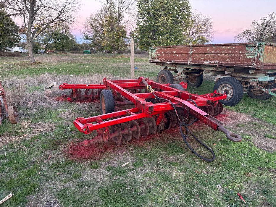 Сеялка , дискова брана ,плуг и сеносъбирач !