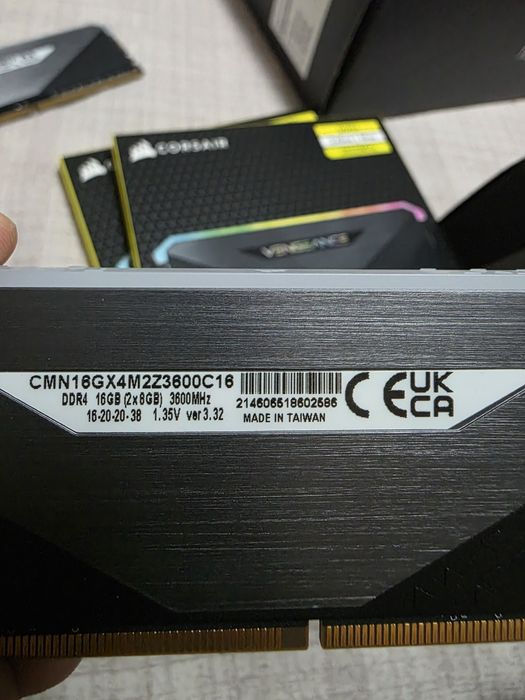 Corsair Vengeance RGB RT 32GB (4х8) 3600Mhz CL16 DDR4 с БГ гаранция!