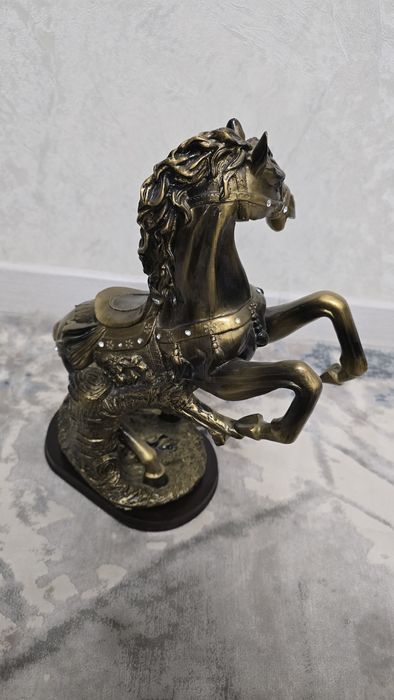 Сувинир лошадь,в идеальном состоянии