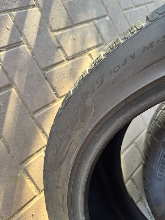 Anvelope iarna 255 45 19 / 235 55 18 Pirelli P zero