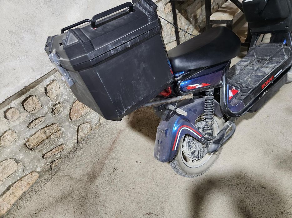 Sukuter 6talik akumlatori