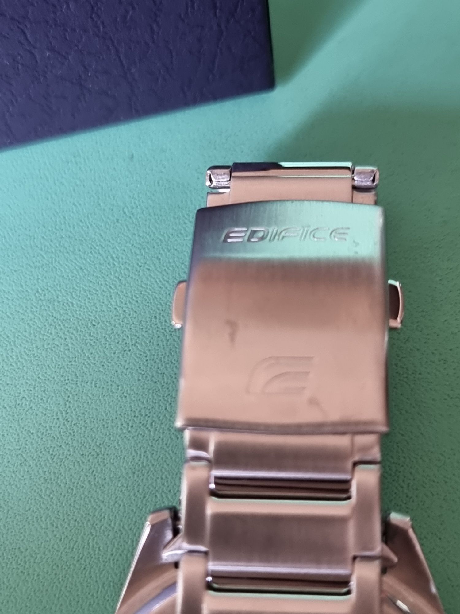 Casio EDIFICE часовник