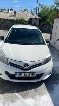 Toyota  Yaris 2012