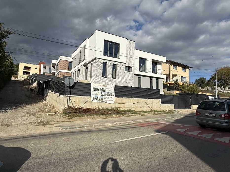 Duplex de vanzare in complex rezidential Borhanci