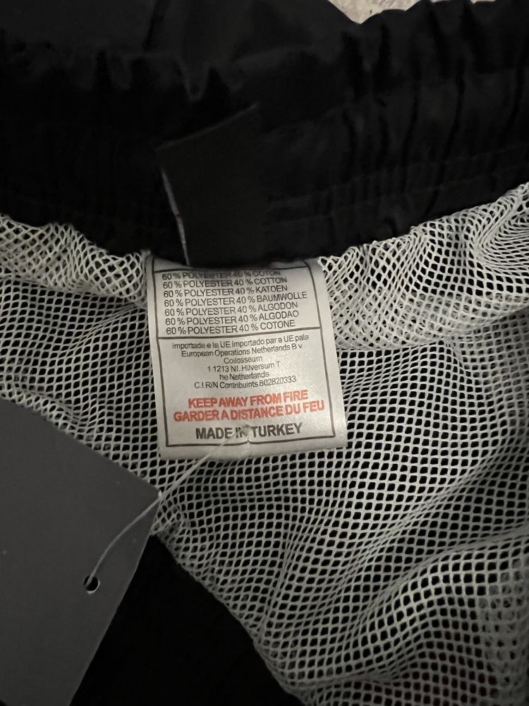 Bermude pantaloni scurti Tommy Hifliger marimea XL