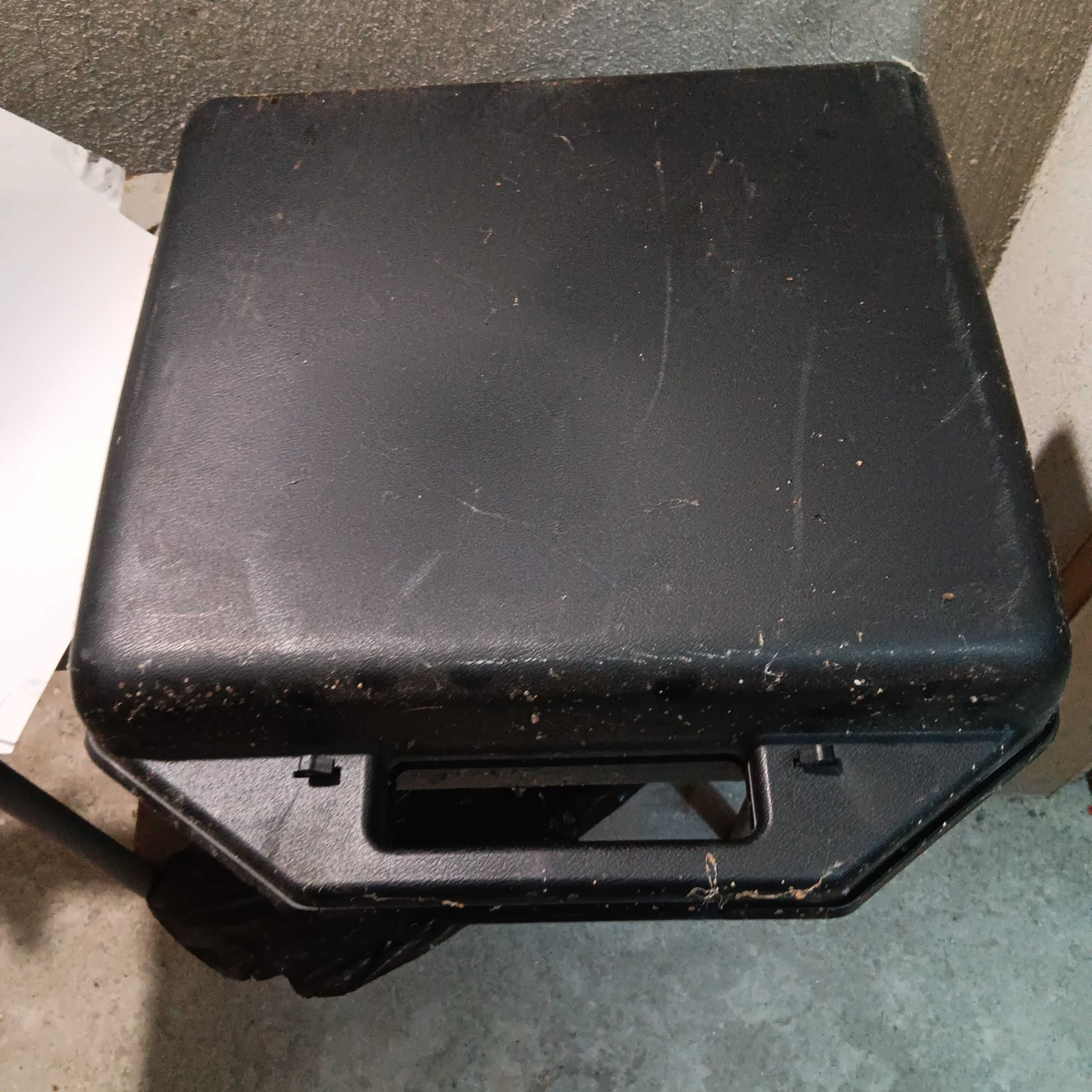 Пишеща машина Xebpoc 1300 Ф
