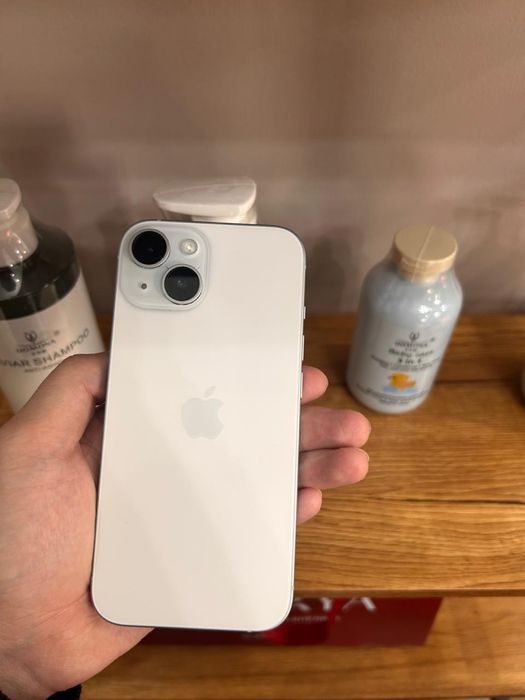 IPhone 15 продается