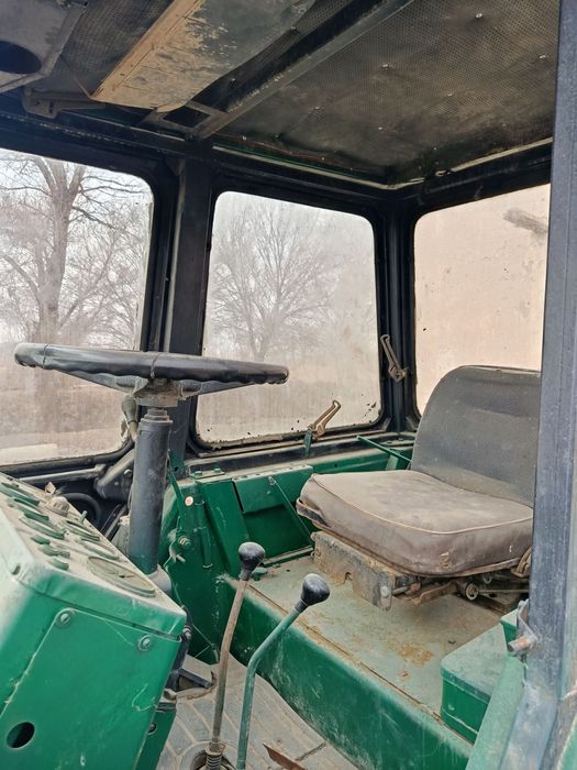 Traktor мтз 8011