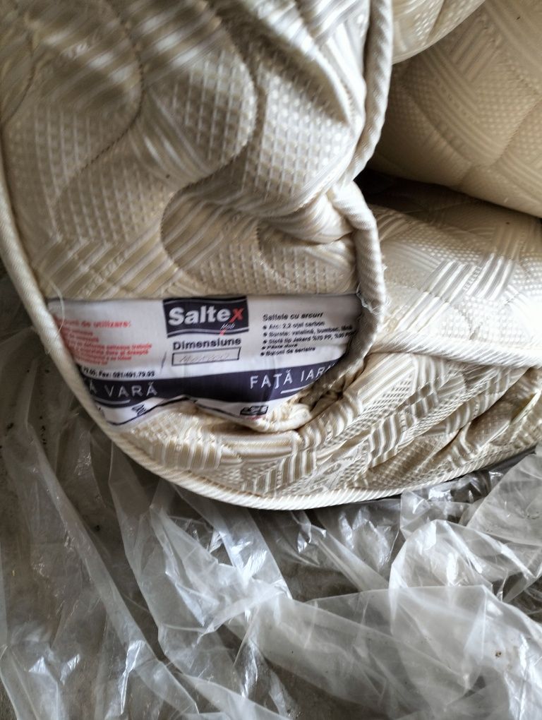 Saltea pentru două persoane