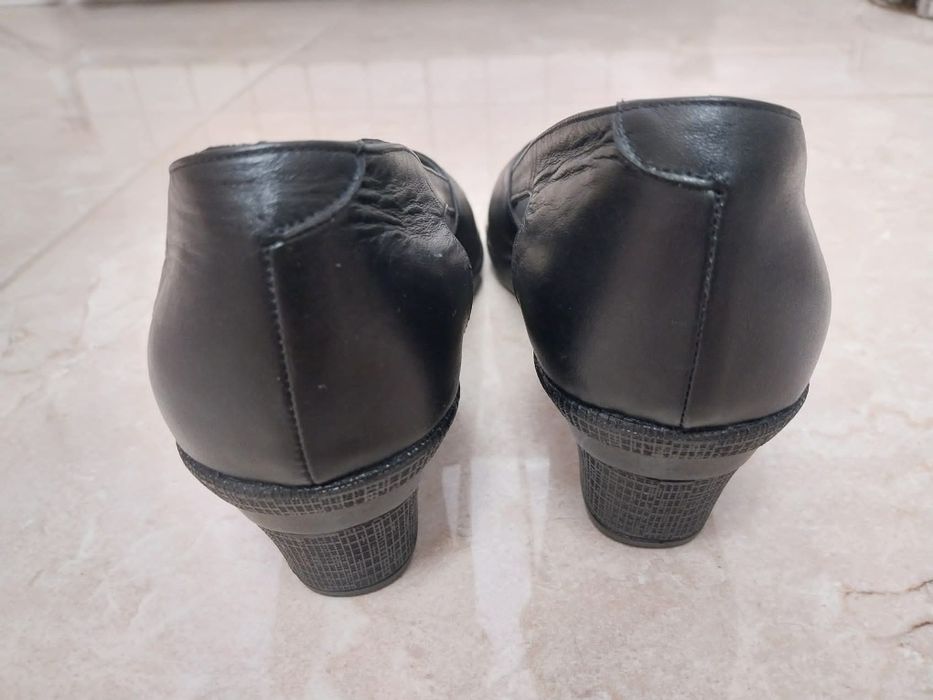 Pantofi damă decupați măsura 37