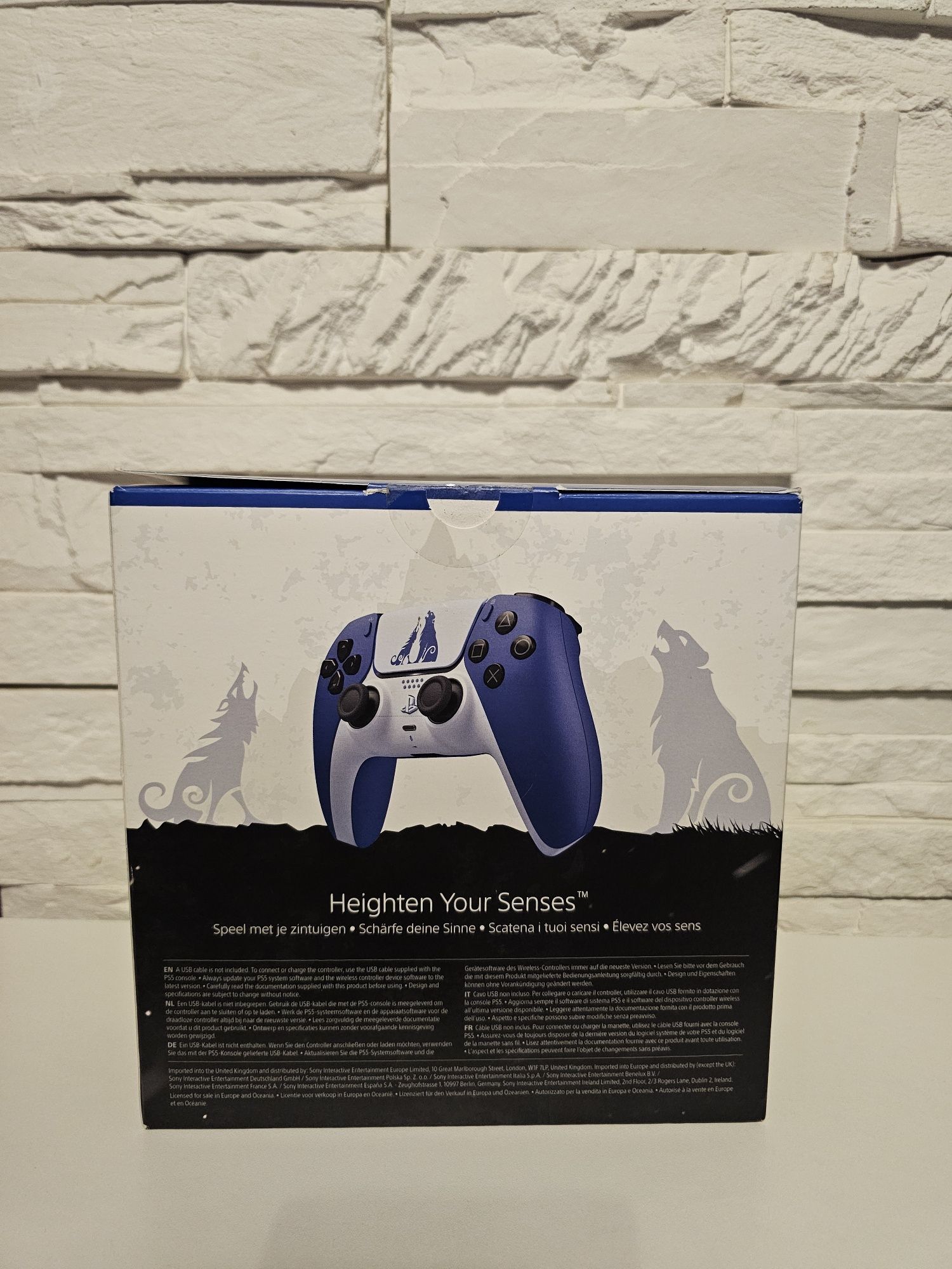 God of War dualsense limited edition - нов