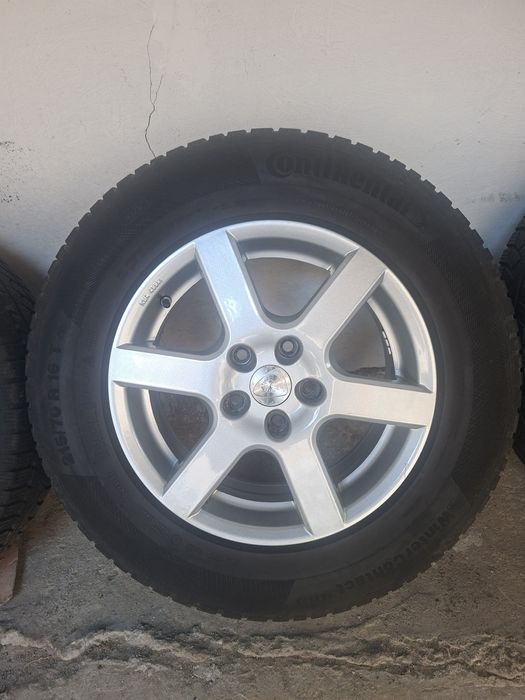 Jante aliaj cu anvelope de iarna 215 70 16 Duster, Kia Hyundai