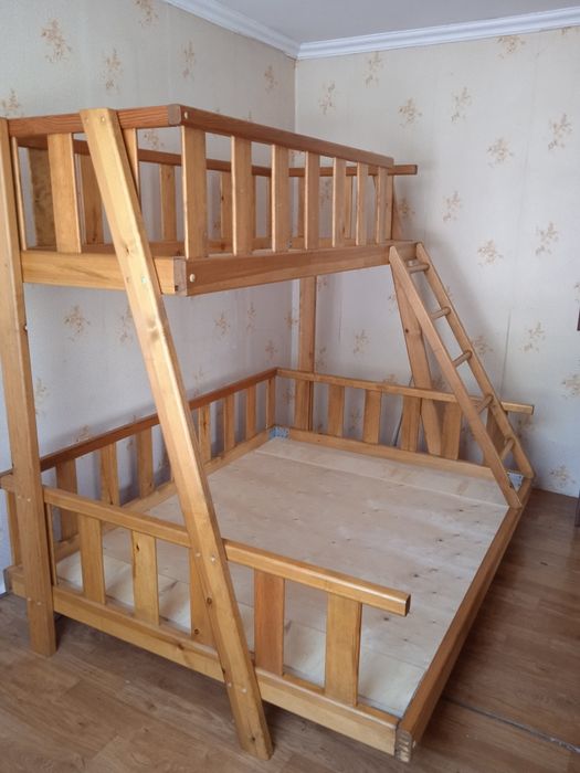Кровать двухярусная