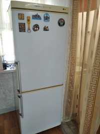 Холодильник Двухкамерный LG