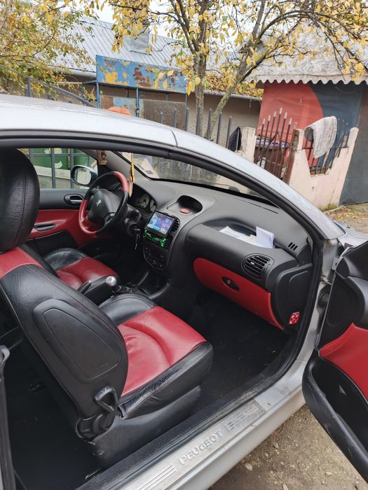 Vând Peugeot 206cc