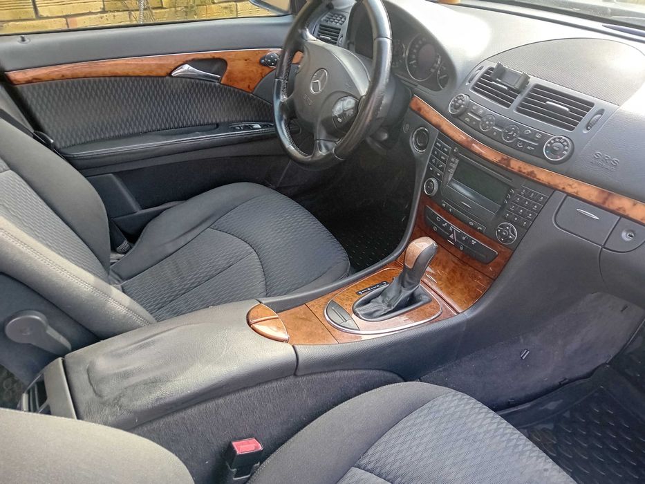 Mercedes-Benz Е220 причина за продажбата е купуването на нов автомобил