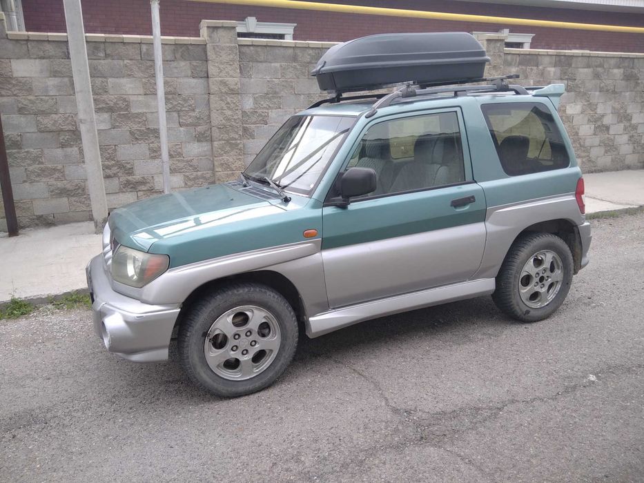 Mitsubishi Pajero IO 2000, не GDI, в хорошем состоянии. Торг на месте.