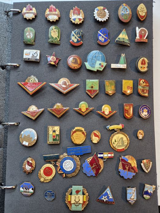 Colectie  150 insigne romania