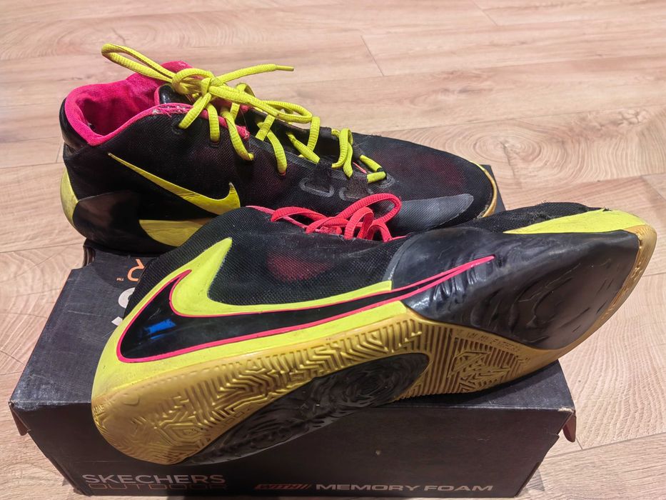 Маратонки NIKE 46 номер