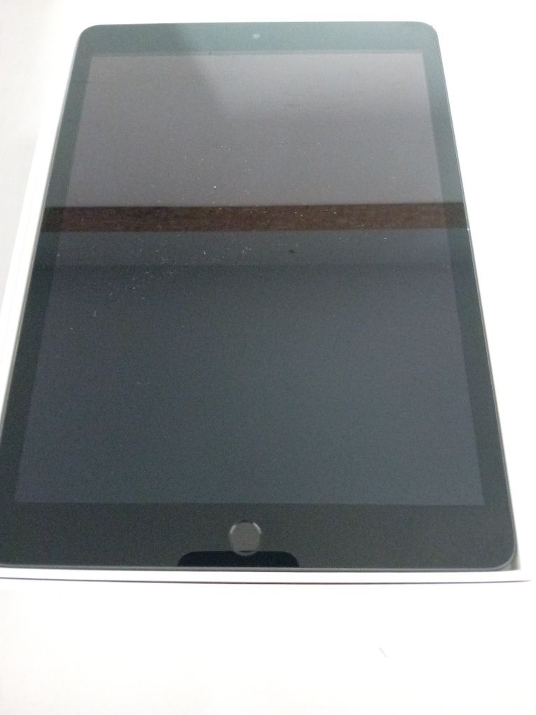 Apple iPad 10.2 Gen 9 (46357 AG11 Piata Nicolina)