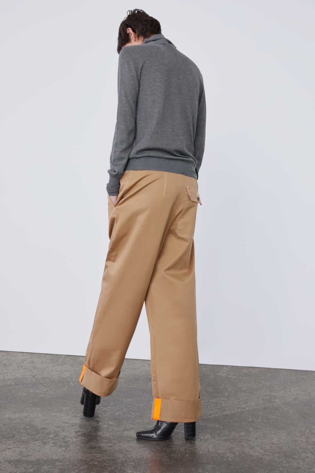 НОВ панталон ZARA