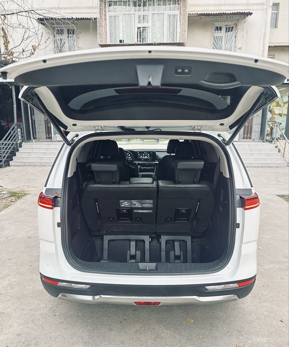 Kia Carnival 2023 Full