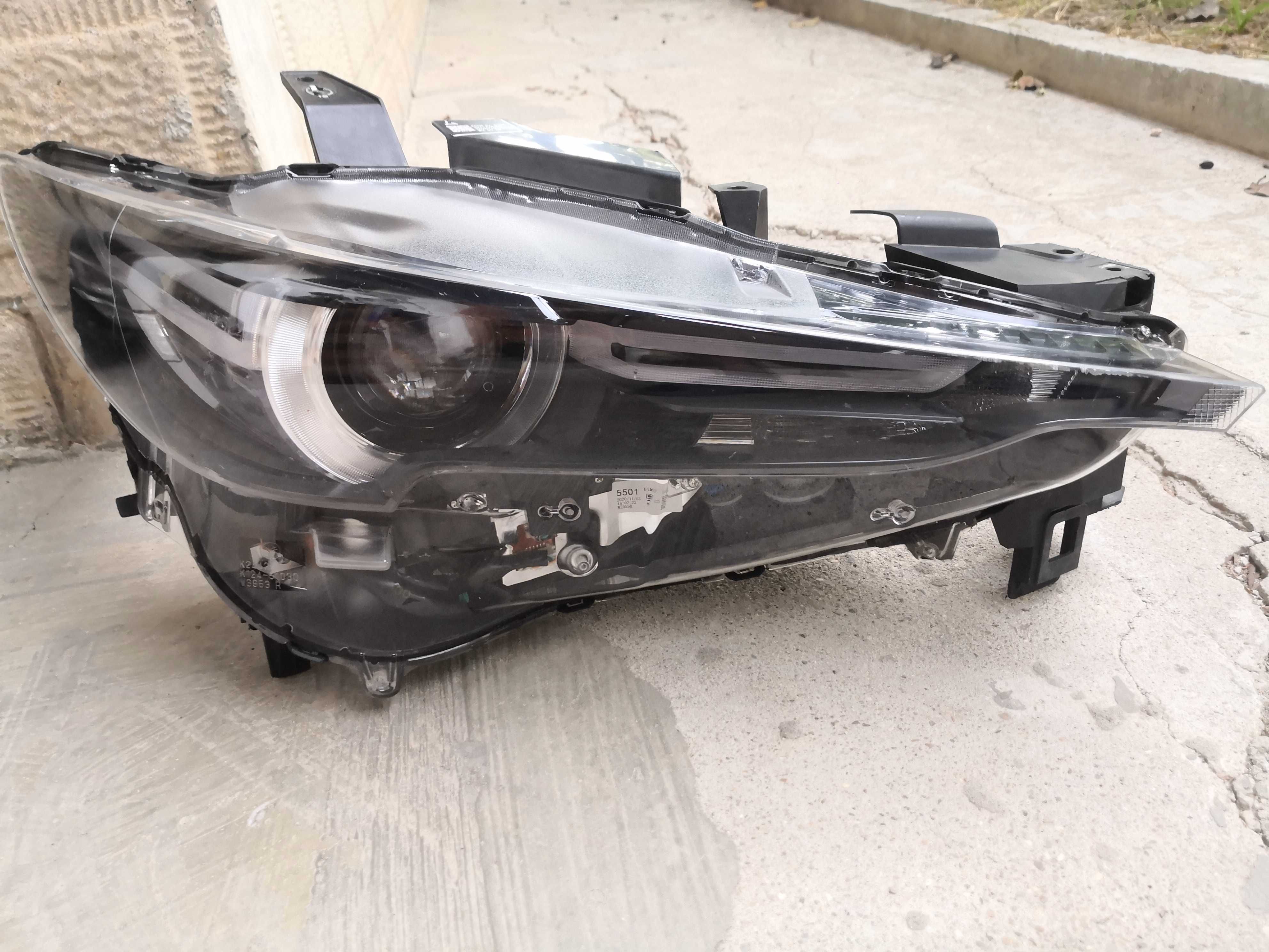 Фарове Mazda CX5 FULL LED 2020/Фарове Мазда ЦХ5/Фар Mazda CX5 Оригинал