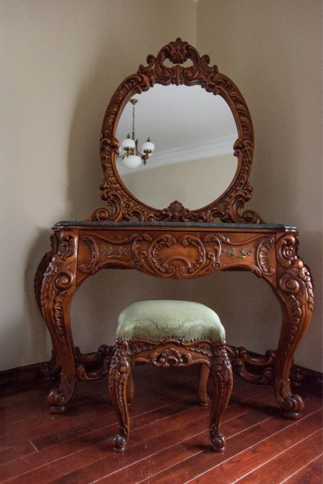 Mobilier din lemn masiv sculptat – Stil Rococo | Preț negociabil