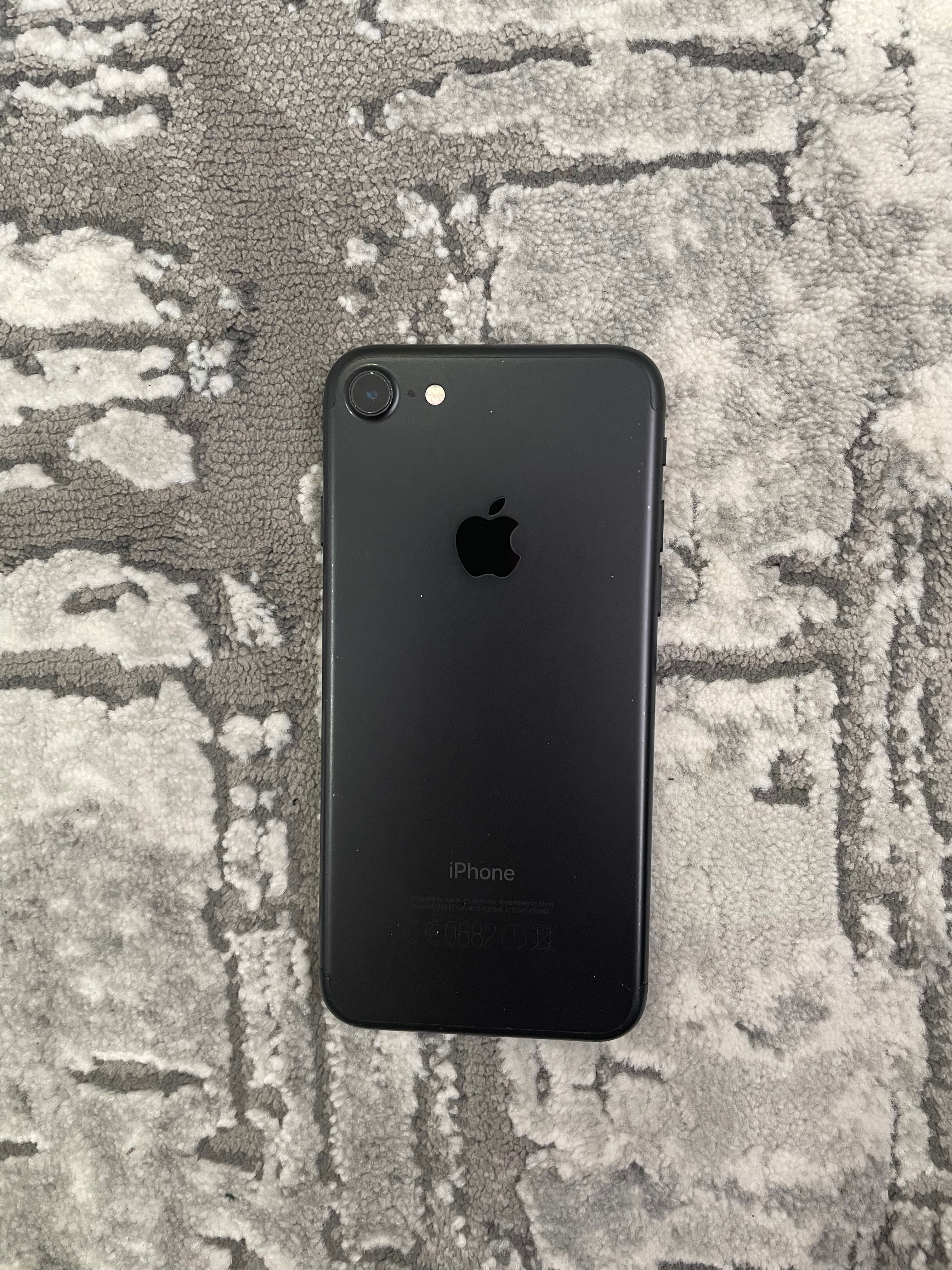 iPhone 7, 32GB, negru