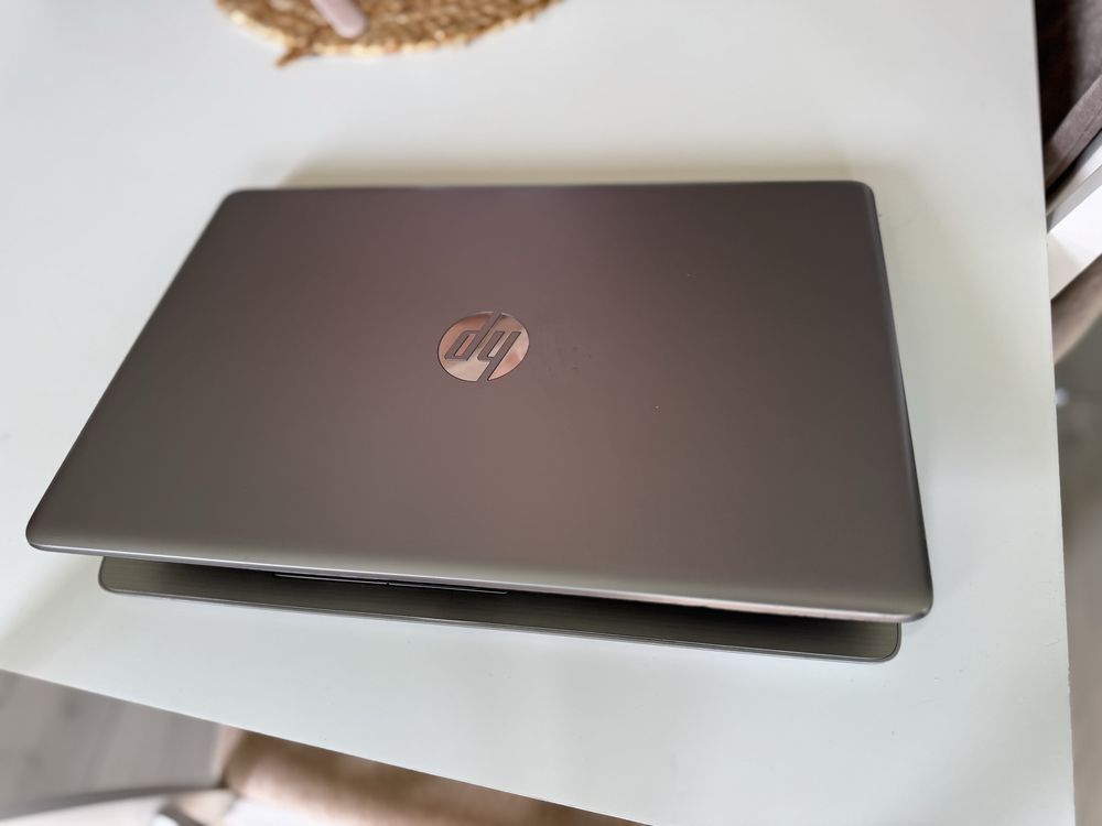 Laptop HP 250 G7
