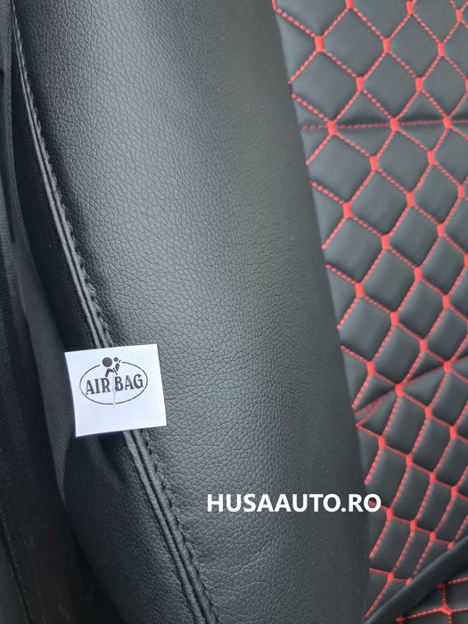 Model JT , Set husa auto,piele ecologica ,insertii diverse culori.