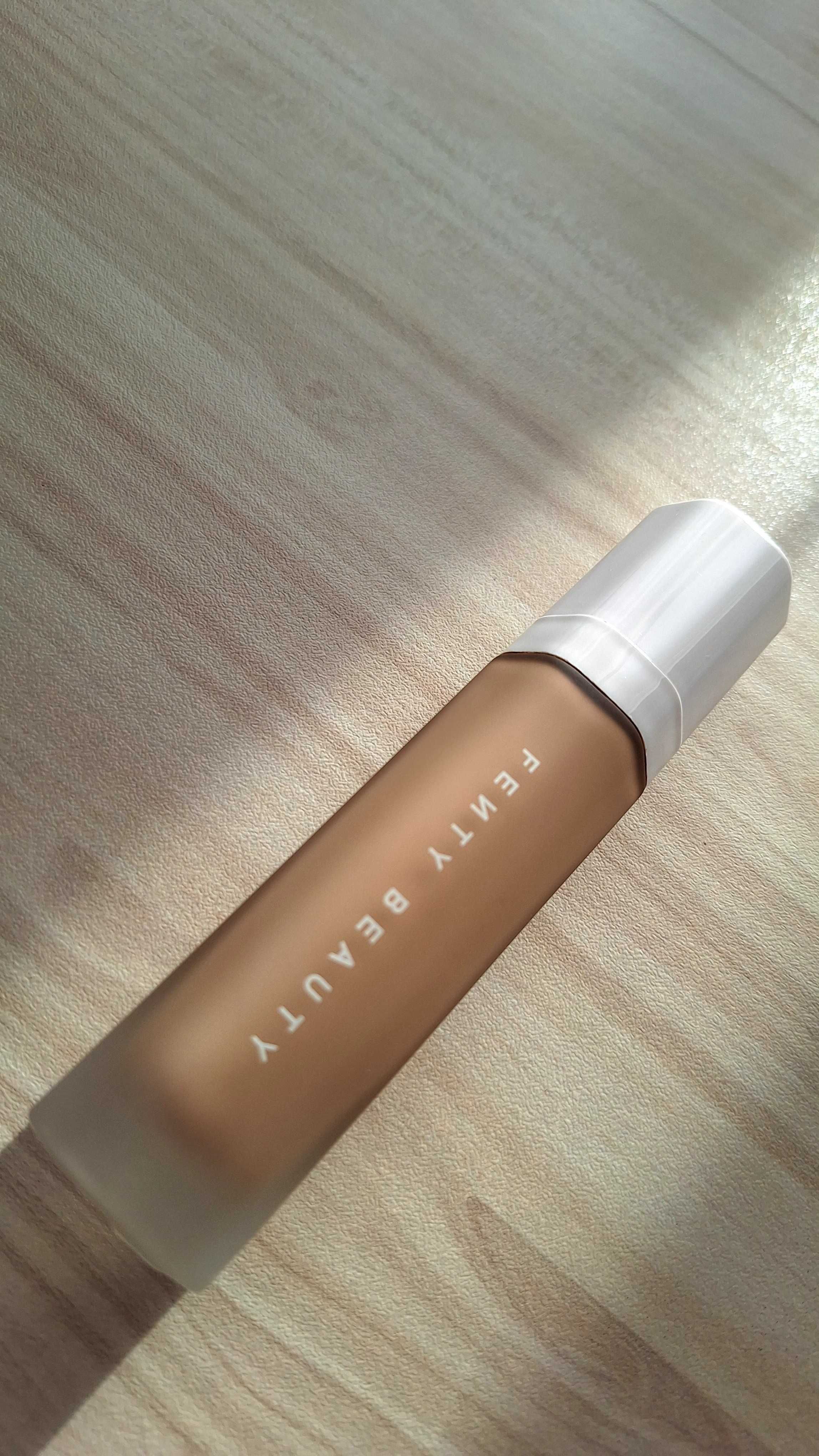 Fenty beauty Soft' Lit фон дьо тен  + Born This Way коректор