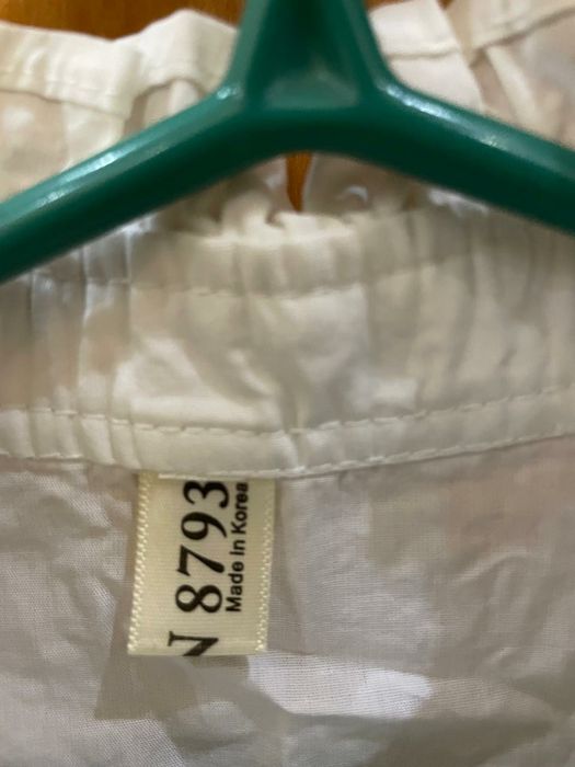 продам белую кофту для школьниц