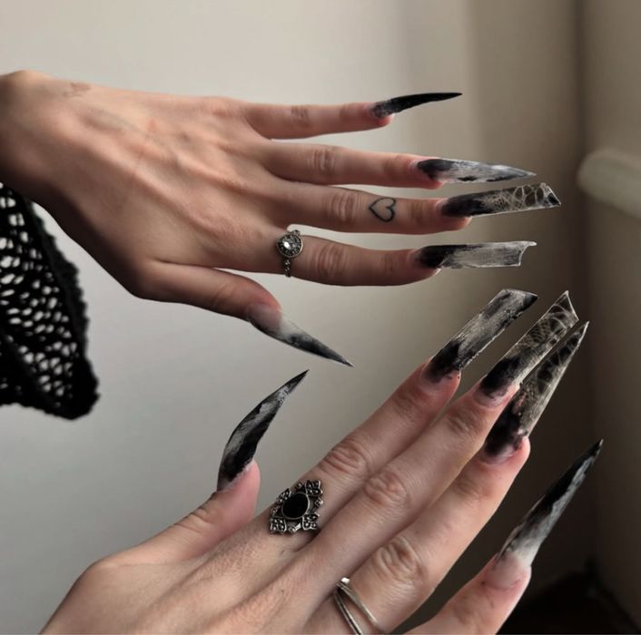 Маникюр / Наращивание ногтей