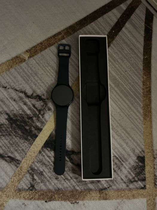 Продам часы галакси вотч 4 новые