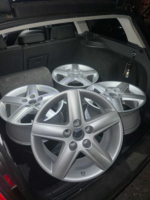 vând jante R 17  Se potrivesc la toată gama (wag)