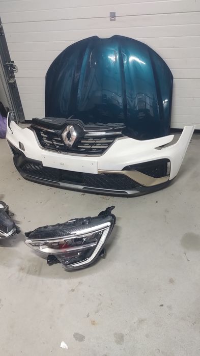 Bara fata , capota , faruri Renault arkana GT line
