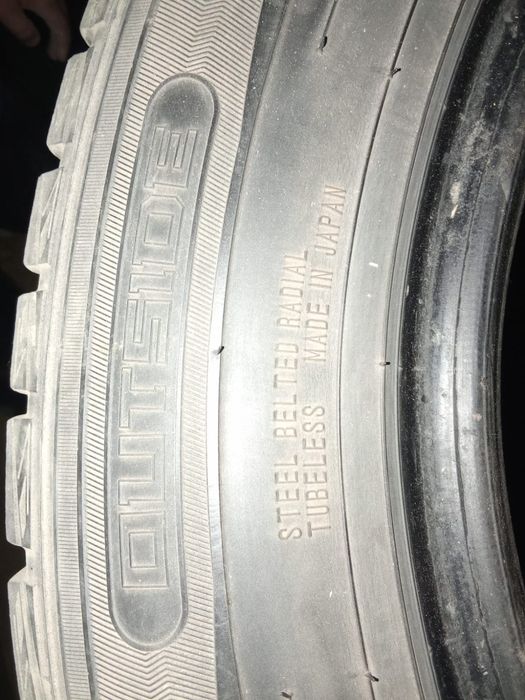 Продается зимние шины DUNLOP 215/60 R16 почти новые