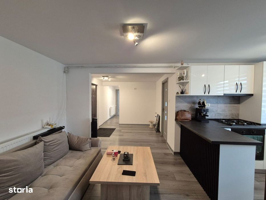 Pret redus! Apartament 4 camere modern, Rovinari, strada Prieteniei