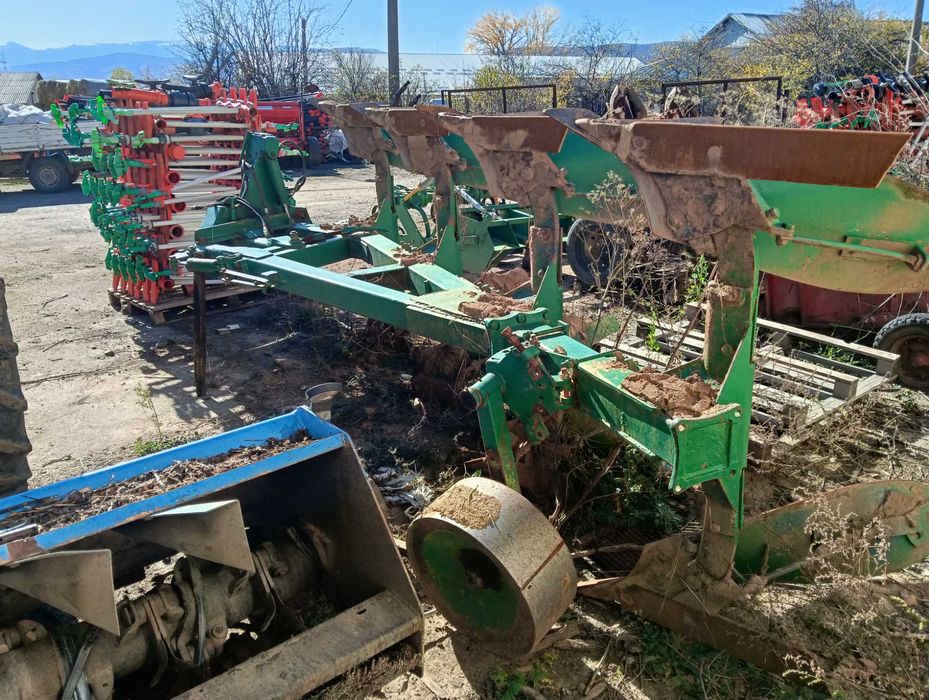 Плуг Dowdeswell 3+1