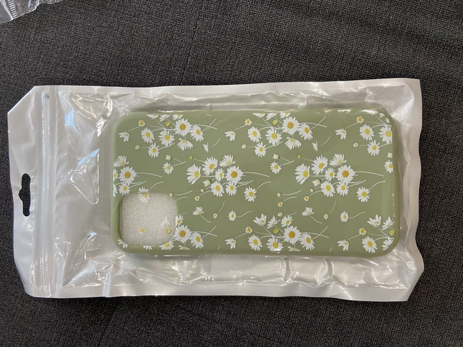 Два нови кейса за Айфон 11